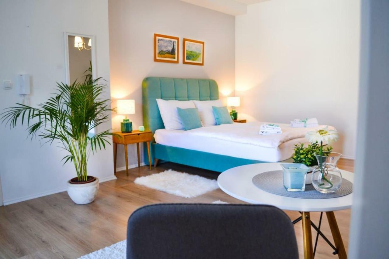 Happy Studio Apartment Мостар Экстерьер фото